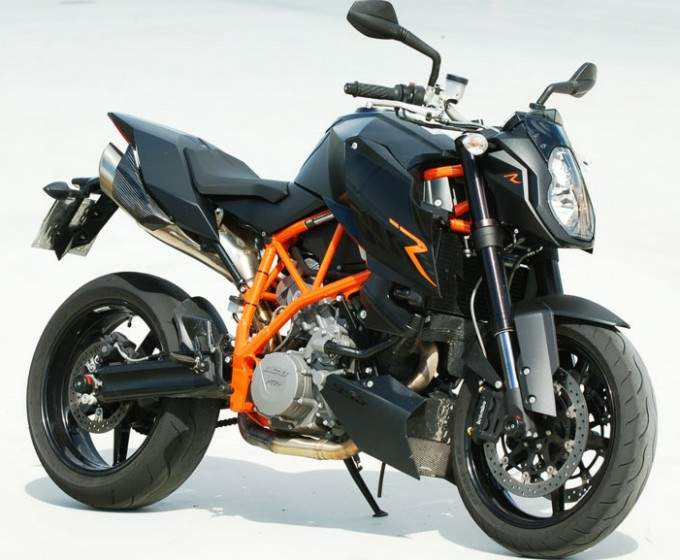 http://www.motorcyclespecs.co.za/Gallery%20B/KTM%20990%20Super%20Duke%20R%2007%20%201.jpg