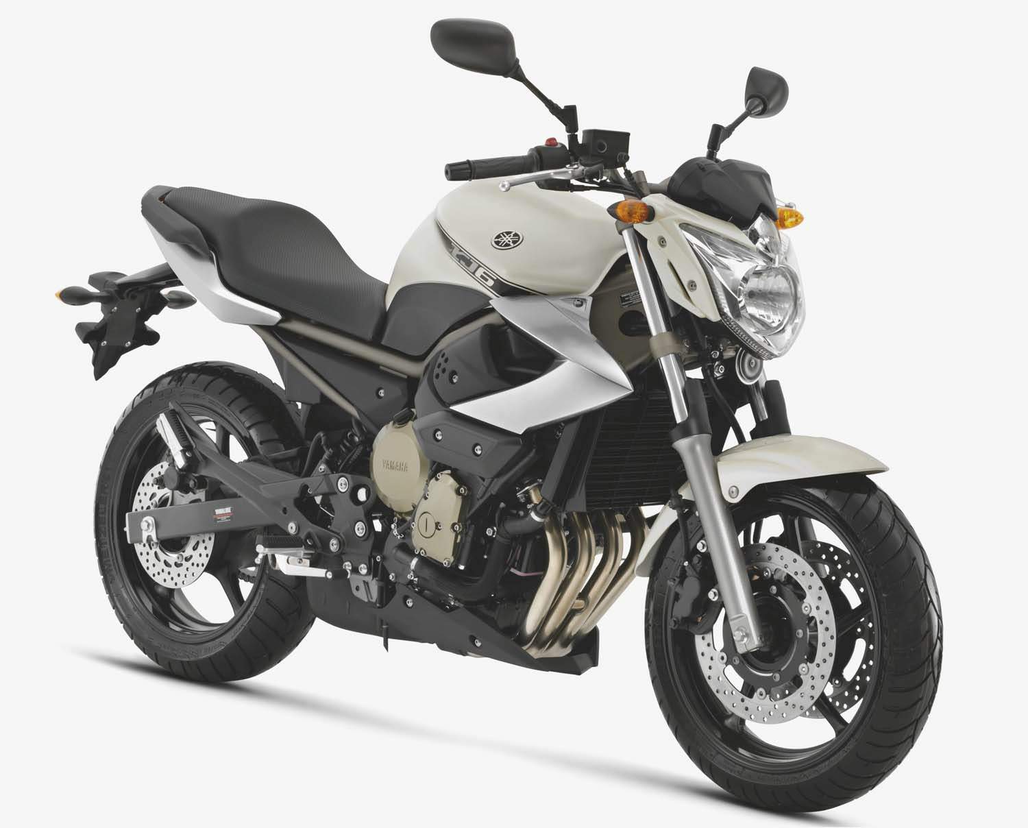 2009 Yamaha XJ6 Diversion White Colour