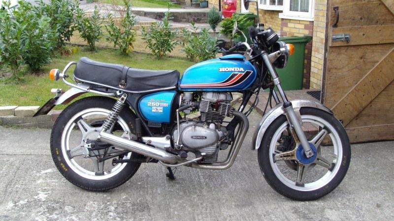 Honda cb250 dream