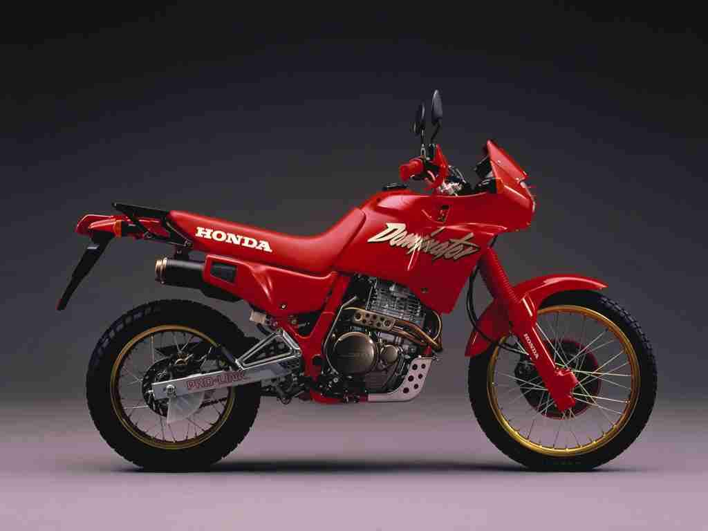 http://www.motorcyclespecs.co.za/Gallery/Honda%20NX%20650%20Dominator%2088%20%201.jpg
