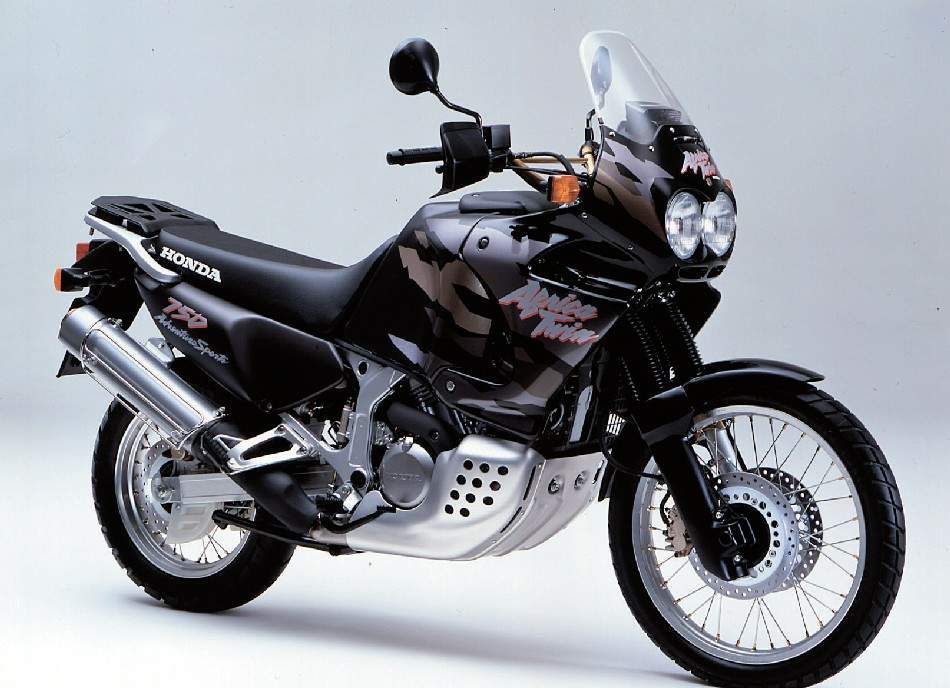 Honda 750 v-twin engine #6