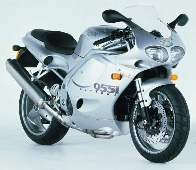 Seks overskud implicitte Triumph Daytona 955i