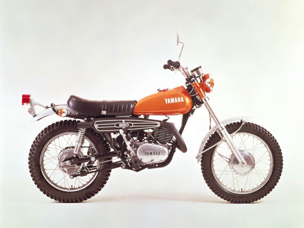 Yamaha%20DT250%2071.jpg