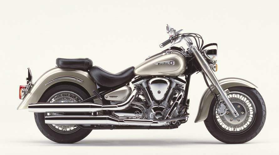 thumbnail image 2 of Mustang Studded Fender Bib For Yamaha XV 1600 1700 Road Star 1999-2015 (78073) 2 of 5
