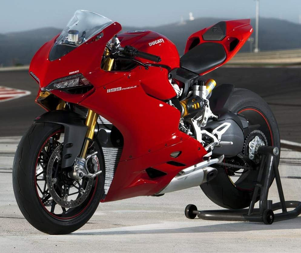 12 Ducati 1199 Panigale