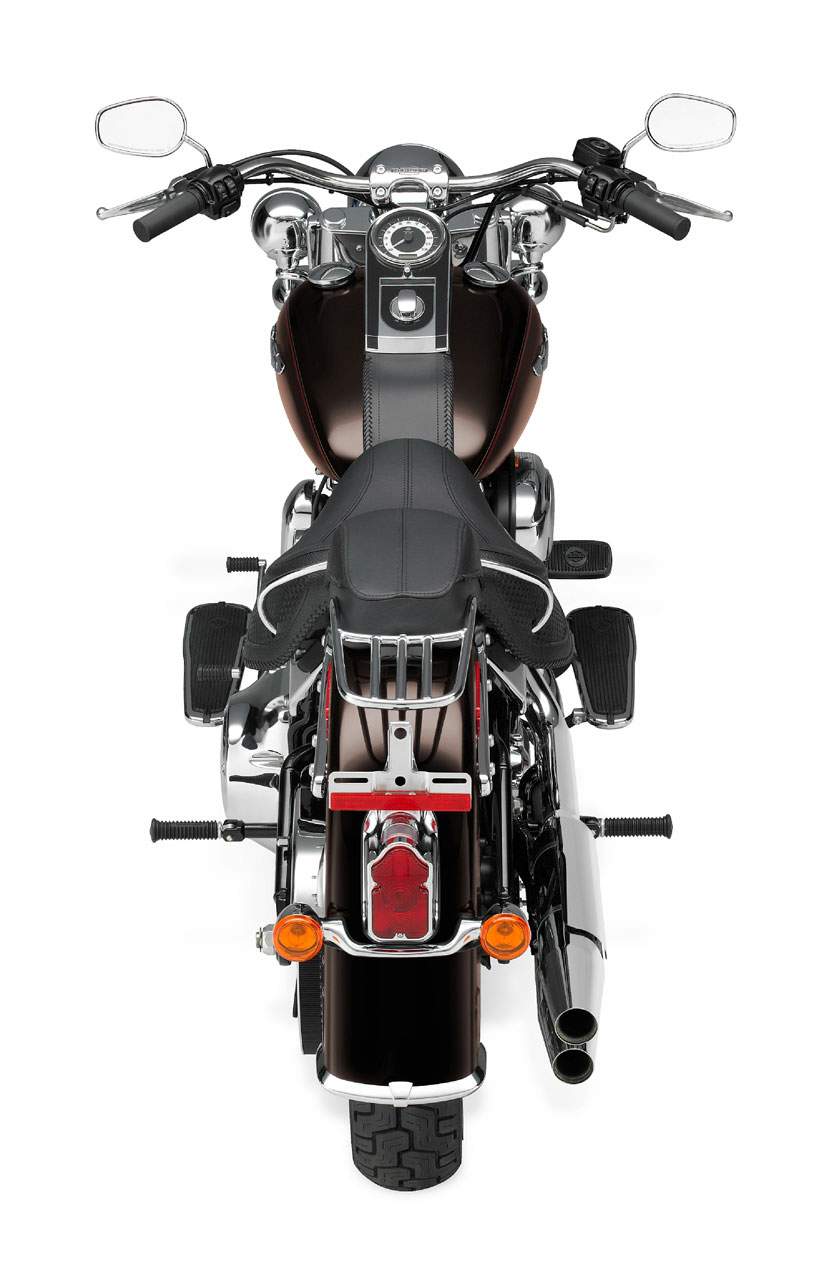 thumbnail image 2 of Kuryakyn Chrome Frame Down Tube Covers For Harley FLSTN Softail Deluxe (2005-2006) 2 of 3