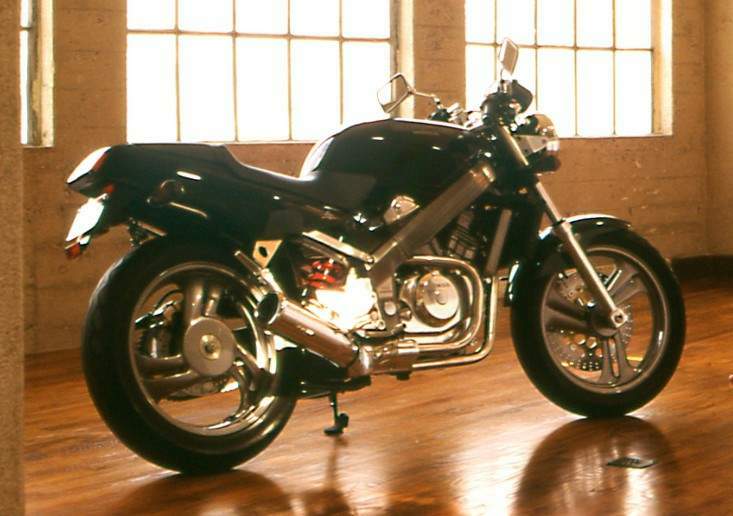 Honda NT 650 Bros MKI