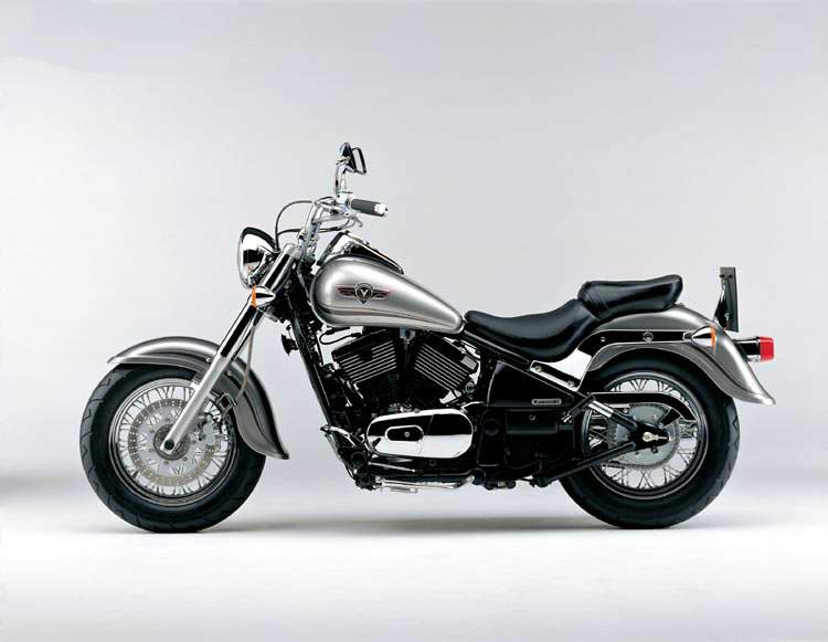 A 1997 Review of Suzuki's '97 Intruder 800 and Marauder from our  Middleweight Comparison