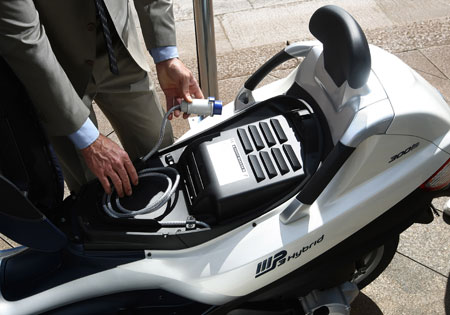 piaggio mp3 hybrid