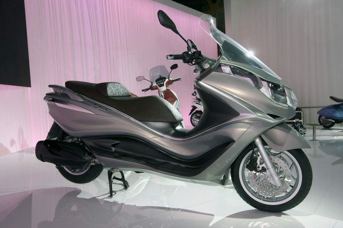 piaggio x10 125