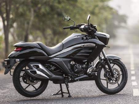 Suzuki Intruder 150