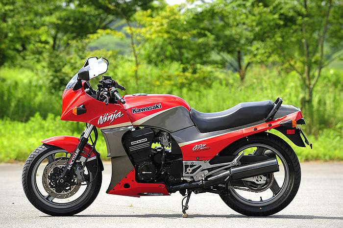 Lydig bestikke ligning Kawasaki GPz900R Ninja