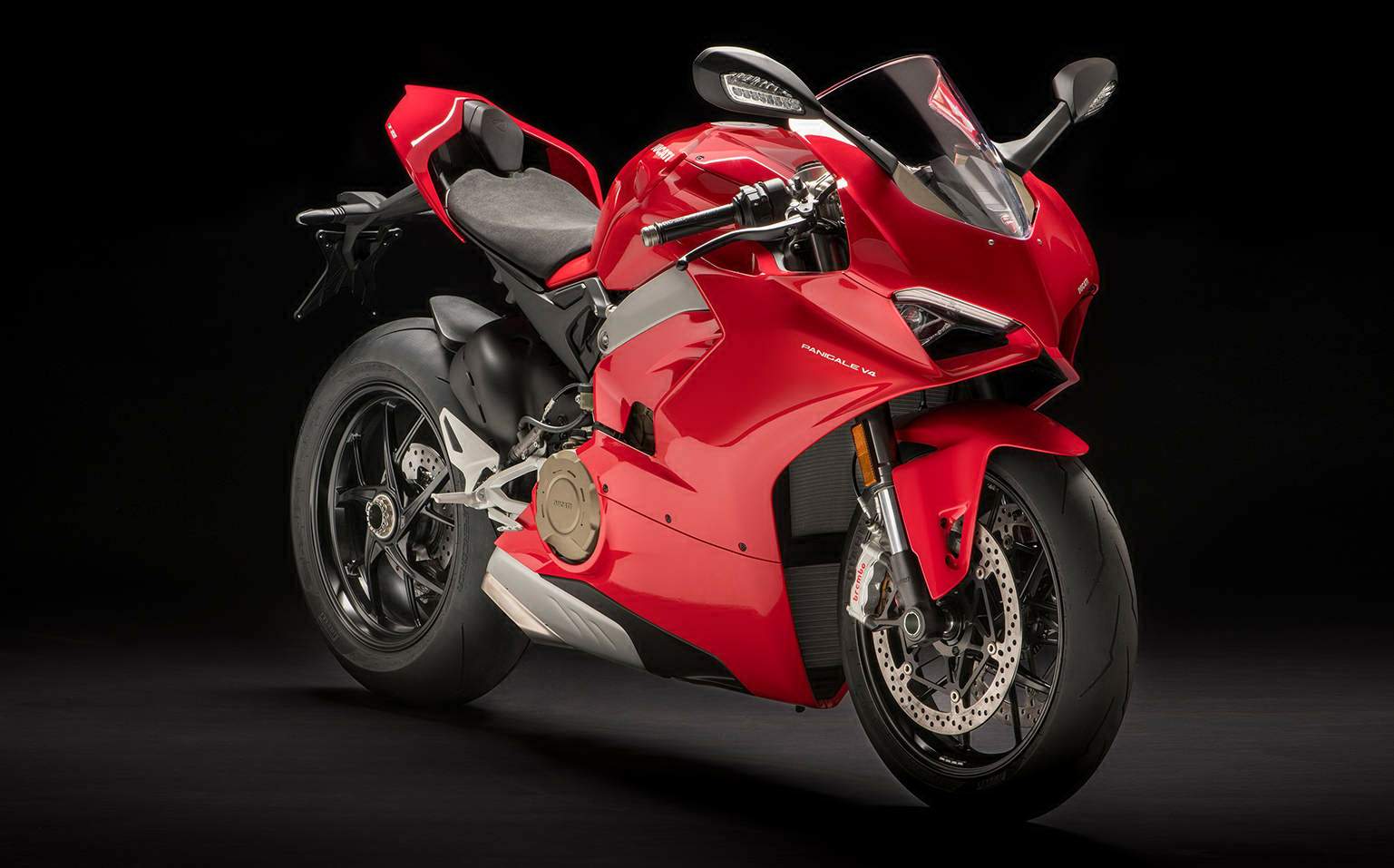 Ducati Panigale V4 R - The Sound of Excellence 