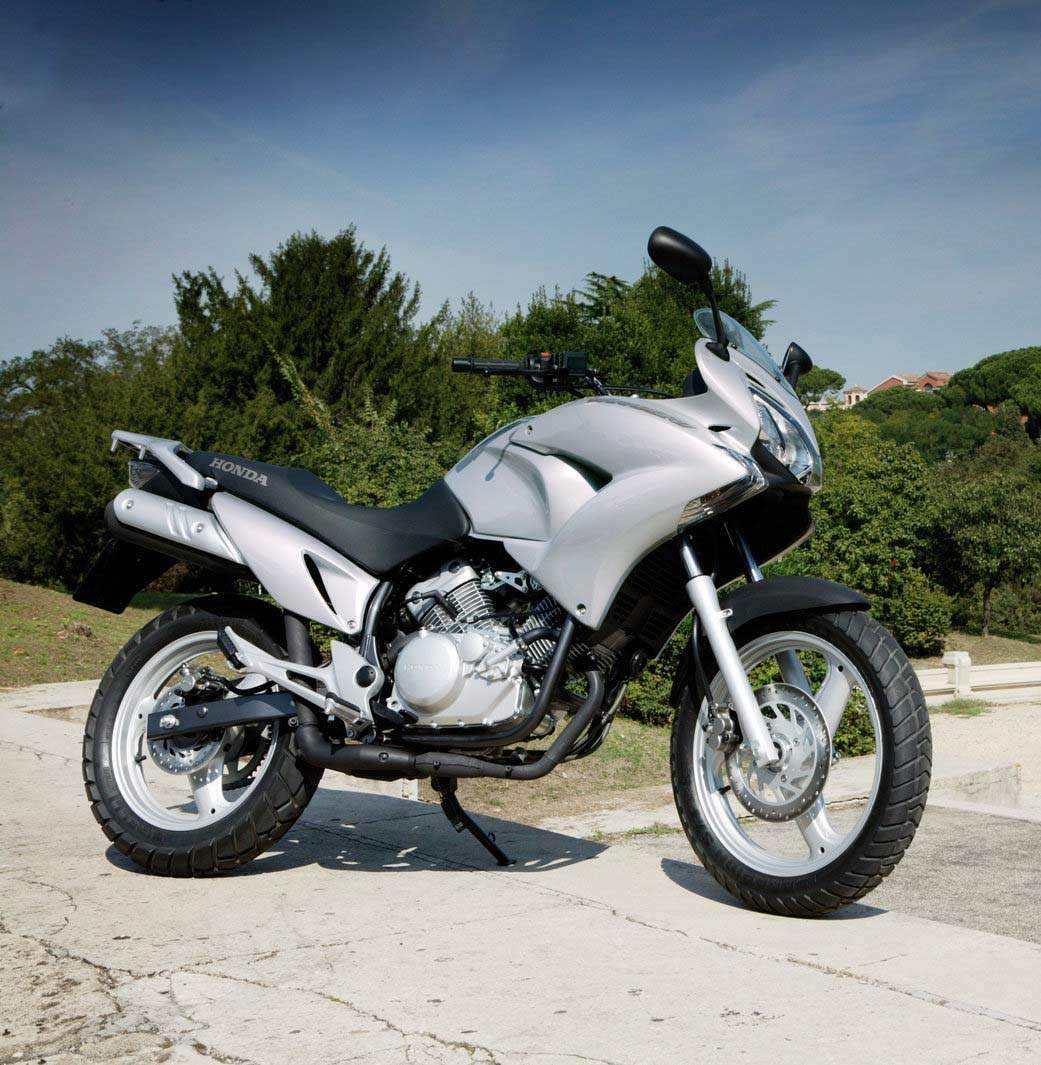 Fiche technique Honda Varadero 125 (2001-2006) 