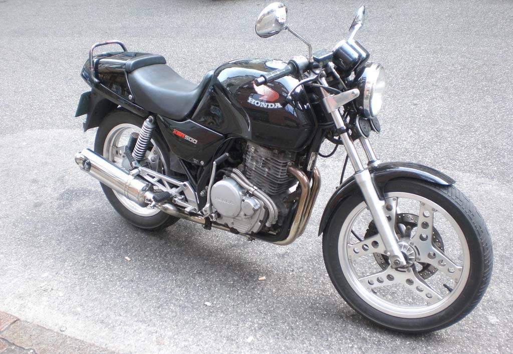 honda-xbr-500-04.jpg