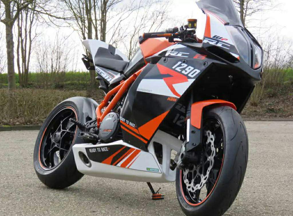 KTM 1290 Super RC8 Custom Superbike